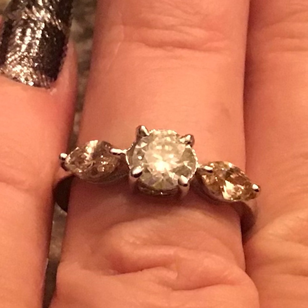 14kt White Gold Three Stone Diamond Ring